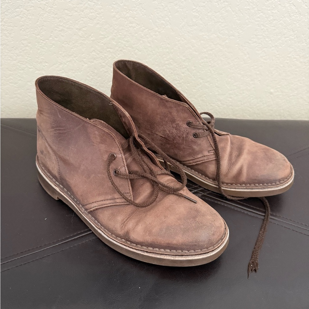 Clarks Men's Brown Suede Chukka Boots